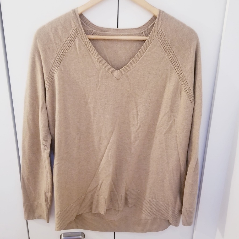 Gap | Tan V Neck Longsleeve Sweater Top Merino Extra Fine Wool